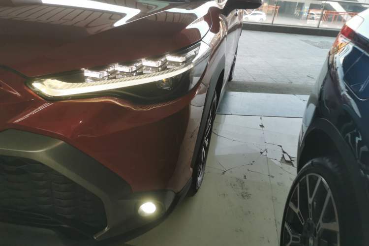 Used Toyota FRONTLANDER 2023 2.0L Smart Electric Hybrid Dual-Engine Deluxe Version
