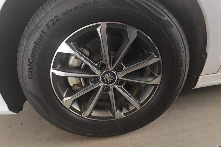 Used BYD Qin PLUS 2023 Champion Edition DM-i 55KM Leading Model Left Front Wheel Hub