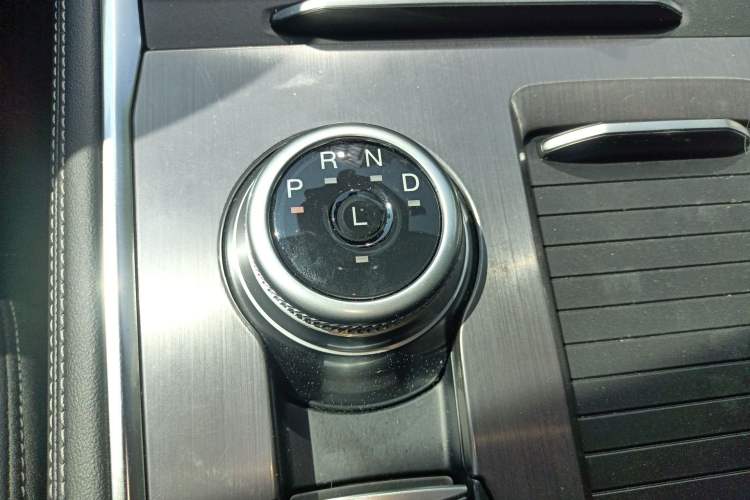 Used Ford Explorer 2023 EcoBoost 285 Four-Wheel Drive Stylish Plus Version 7 Seats
