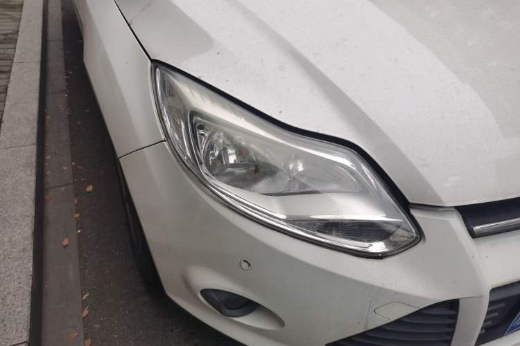 Used Ford Focus 2012 Sedan 1.6L Manual Comfort Model
