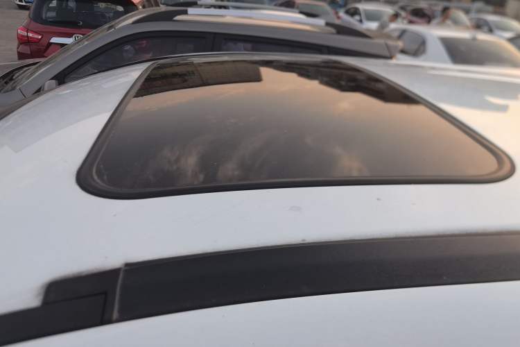 Used HYOSOW S6 2016 1.5T Manual Fashion Model