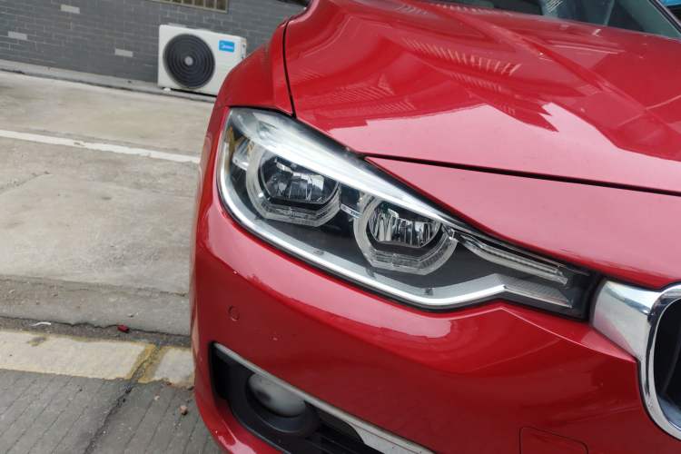 Used BMW 3 Series 2016 320Li Ambition Model
