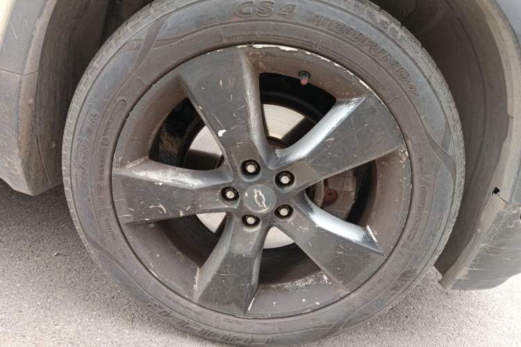 Used Chevrolet Trax 2014 1.4T Automatic Two-Wheel Drive Luxury Model Right Front Wheel Hub