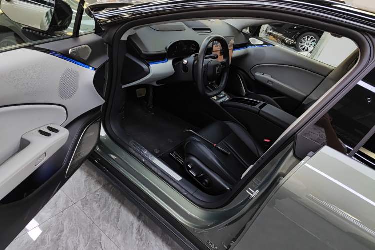 Used Zeekr 007 2025 Long-Range Rear-Wheel-Drive Intelligent Driving Version 100 kWh
