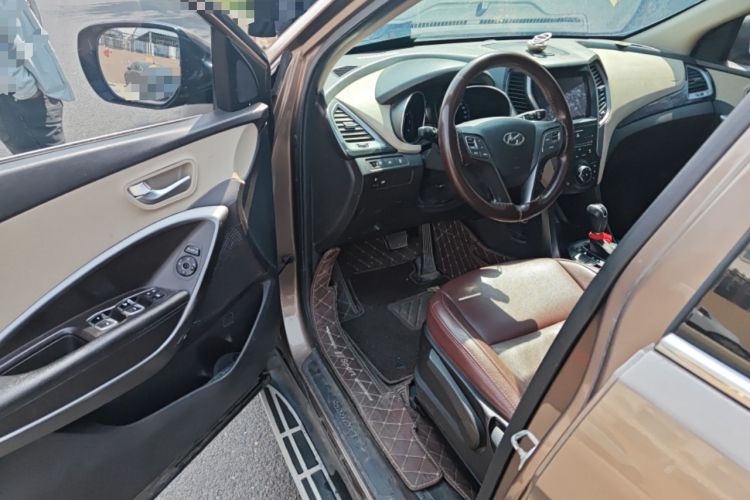 Used Hyundai Santa Fe 2013 2.4L Automatic 2WD Comfort Edition