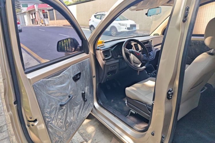 Used Wuling Hongguang V 2022 1.5L Jingqu Edition Electric-Assist LAR