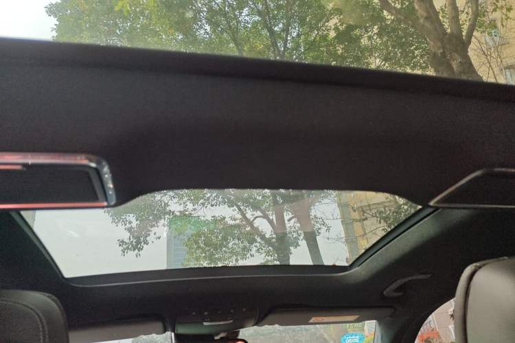 Used Mercedes-Benz GLC 2019 Facelift GLC 260 L 4MATIC Luxury Model Headliner