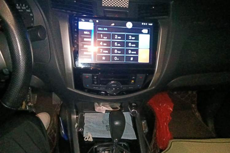 Used Nissan Navara 2017 2.5L Automatic 2WD Luxury Edition QR25