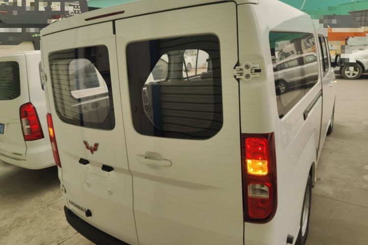Used Wuling Yangguang 2025 Model 400km Bus Edition—Comfort Edition