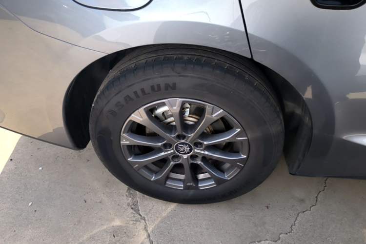 Used BYD Qin L 2025 DM-i Smart Drive 80KM Leading Model