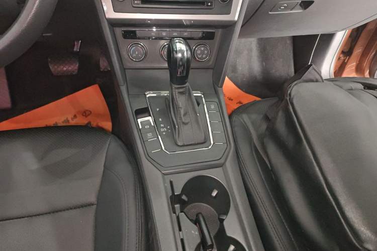 Used Volkswagen Lamando 2015 230TSI DSG Fashion Edition