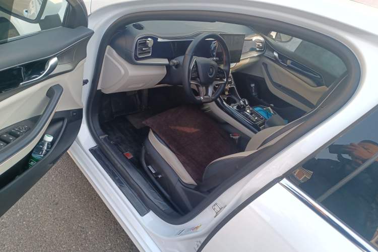 Used BYD Qin PLUS 2021 EV 600KM Flagship Model
