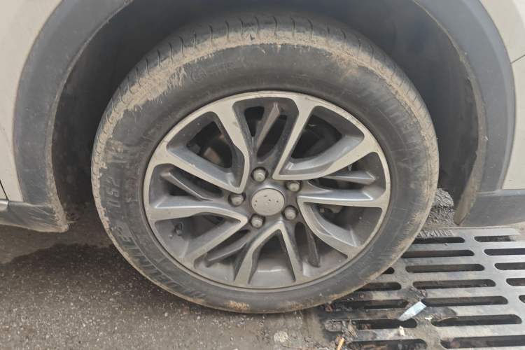 Used Baojun 730 2019 1.5T Manual Fashion Model 7-seater China VI
