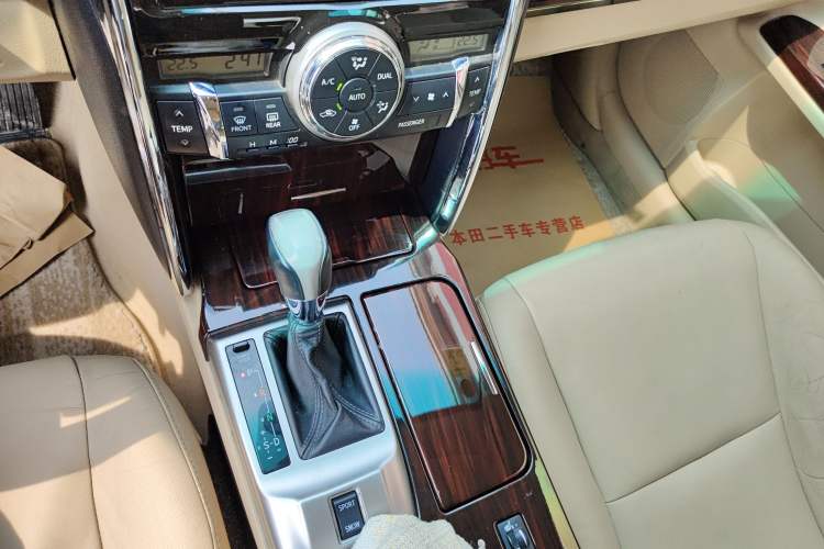 Used Toyota Reiz 2012 2.5V Fengdu Elite Stylish Edition Gear Lever