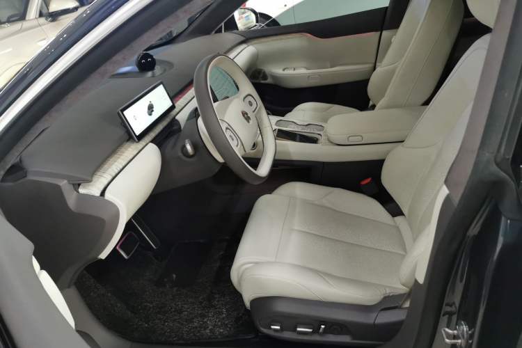 Used Nio ET7 2023 75 kWh Left Front Seat