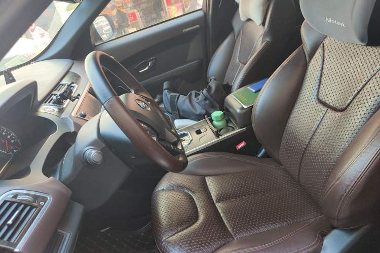 Used Land X7 2015 2.0T Panoramic Prestige Edition Left Front Seat