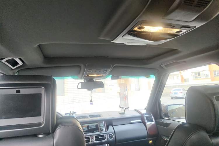 Used Land Rover Range 2012 5.0 NA V8 Headliner