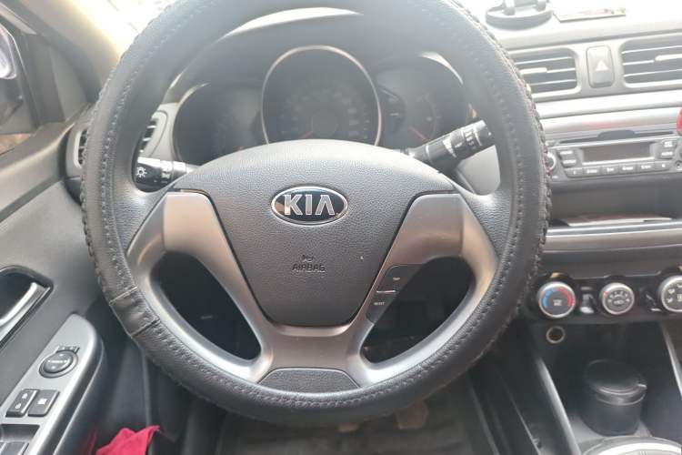 Used Kia K2 2015 Sedan 1.4L MT GLS
