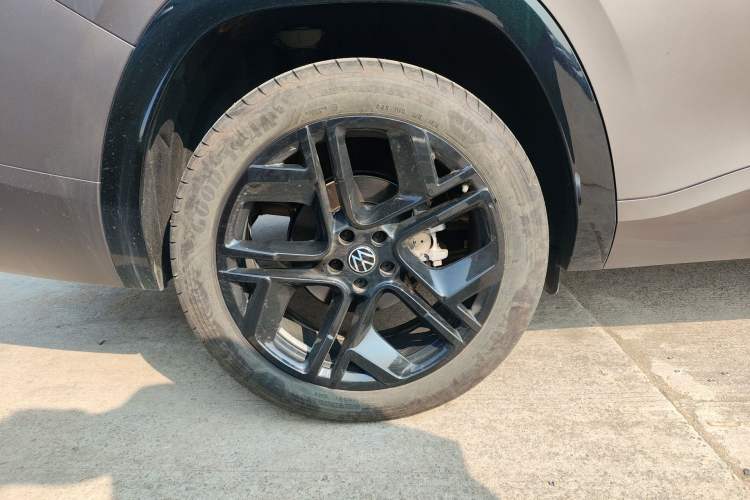 Used Volkswagen Teramont 2025 Tiguan Pro 450TSI Four-Wheel Drive Summit Edition
