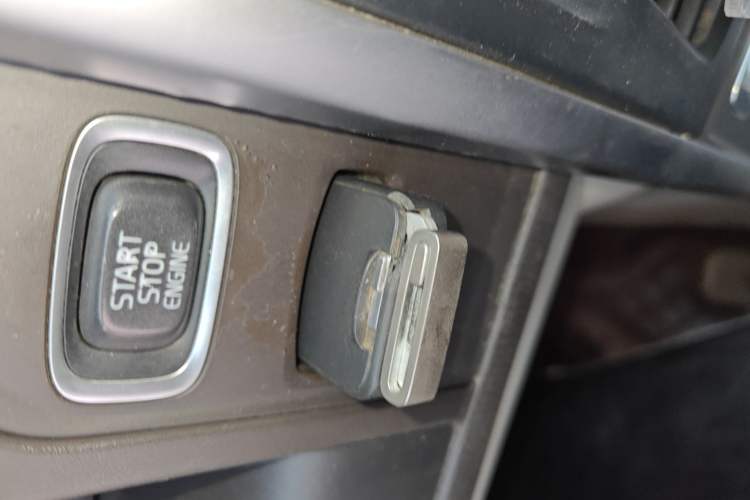 Used Volvo XC60 2011 2.0T Zhiya Edition