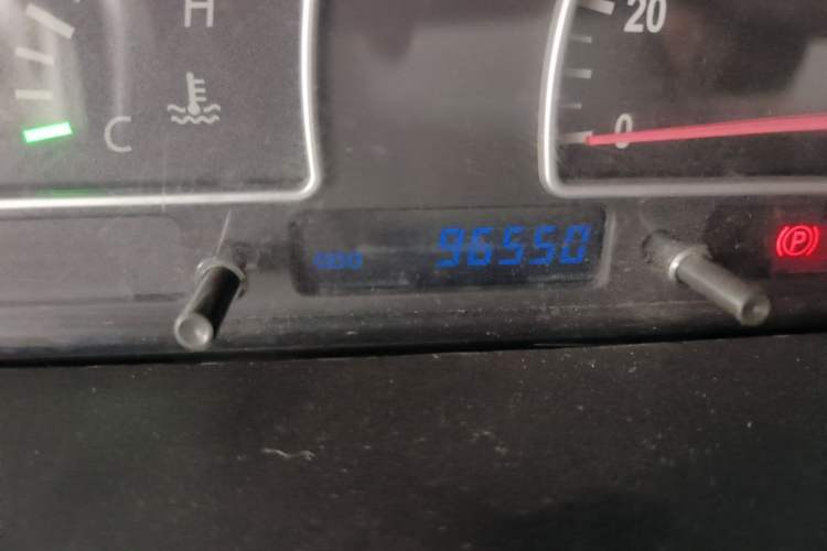 Used Dongfeng Shuaike 2010 1.6L Manual Luxury Edition Odometer Close Up