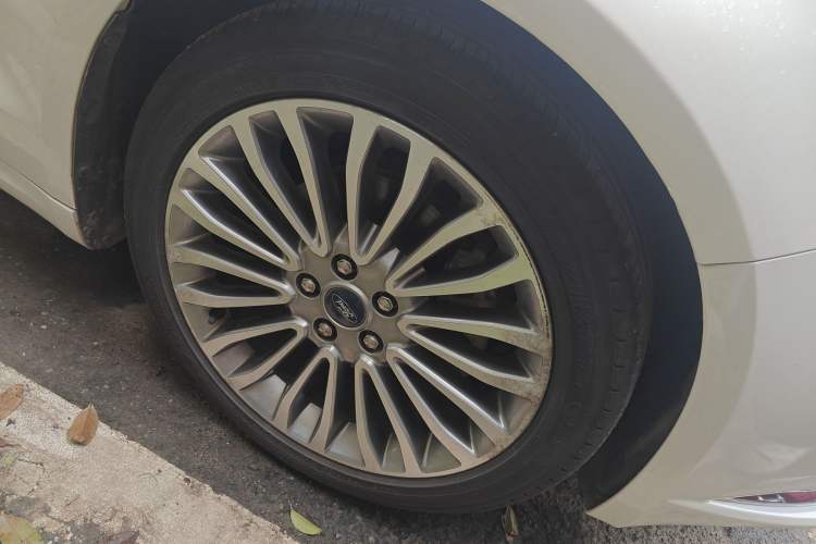 Used Ford Mondeo 2017 EcoBoost 180 Ultimate Model Exterior 1