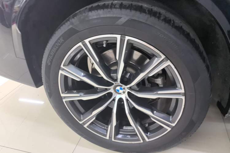 Used BMW X5 2022 Restyled xDrive 30Li Luxury Version M Sport Package
