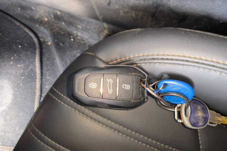 Used Peugeot 2008 2022 230THP THE ONE Interior 1