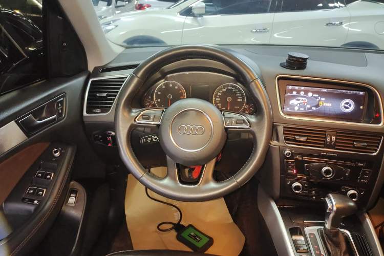 Used Audi Q5 2018 Collector's Edition 40 TFSI Technology Model