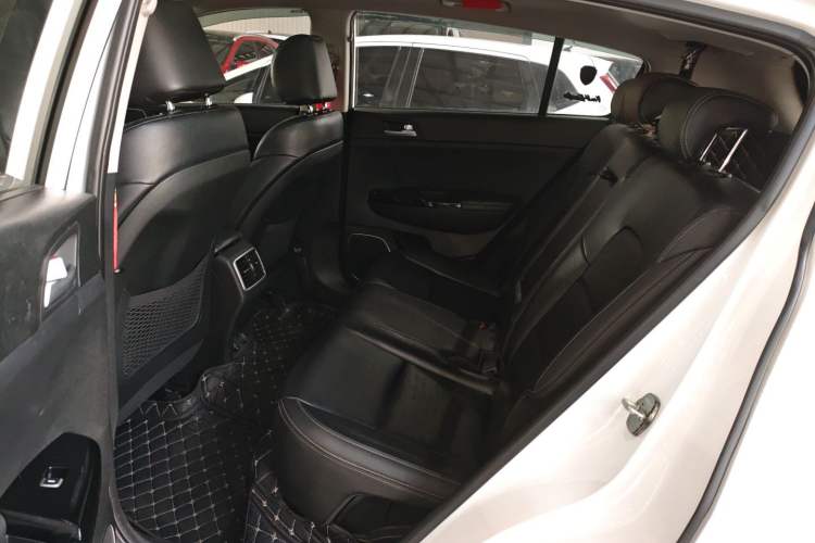 Used Kia KX5 2016 1.6T Automatic Two-Wheel Drive DLX Left Rear Seat