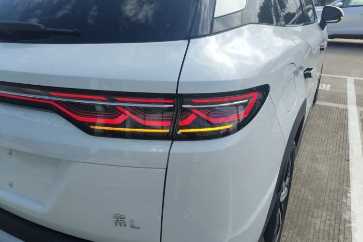 Used BYD Song L DM-i 2024 112 km Beyond Edition