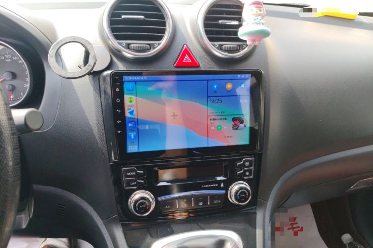 Used Haval H6 2014 Upgraded Model 2.0T Diesel Manual 4x4 Elite Version Audio And AC Panel