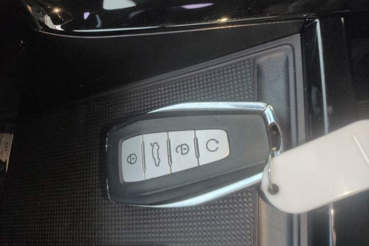 Used Geely Auto Emgrand X7 Sport 2024 1.5TD Smart Connect+