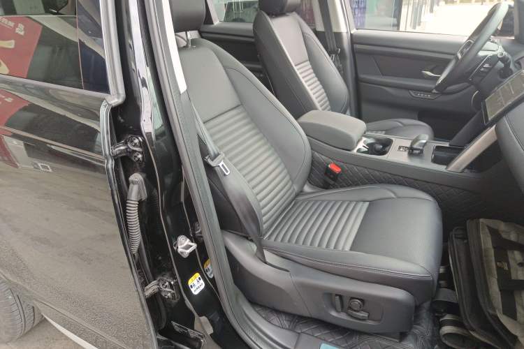 Used Land Rover Discovery Sport 2025 249 PS Performance Tech Edition Right Front Seat