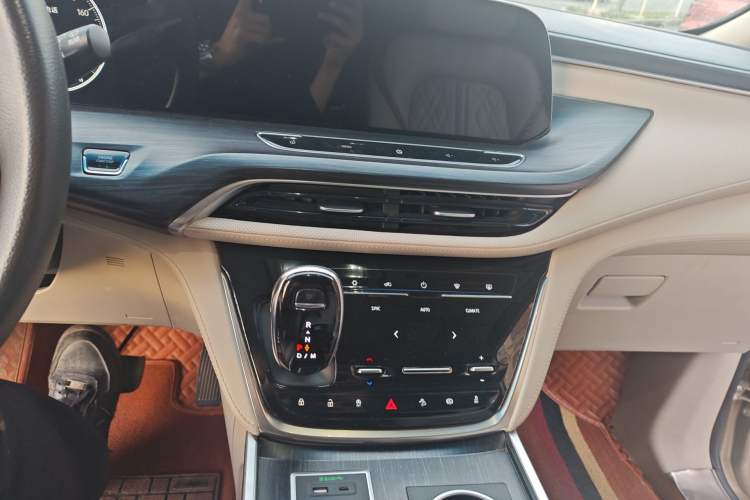 Used Buick GL8 2021 ES Landtrek 653T Luxury Model