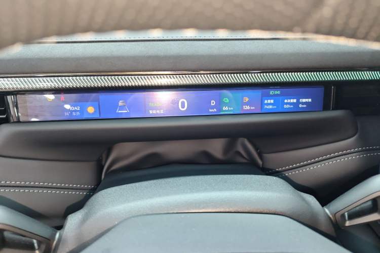 Used Lynk & Co Lynk & Co 10 EM-P 2025 Model 120 Four-Wheel Drive Ultra