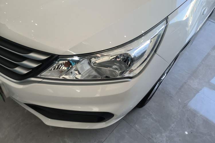 Used Baojun 310 2016 1.2L manual Comfort trim level