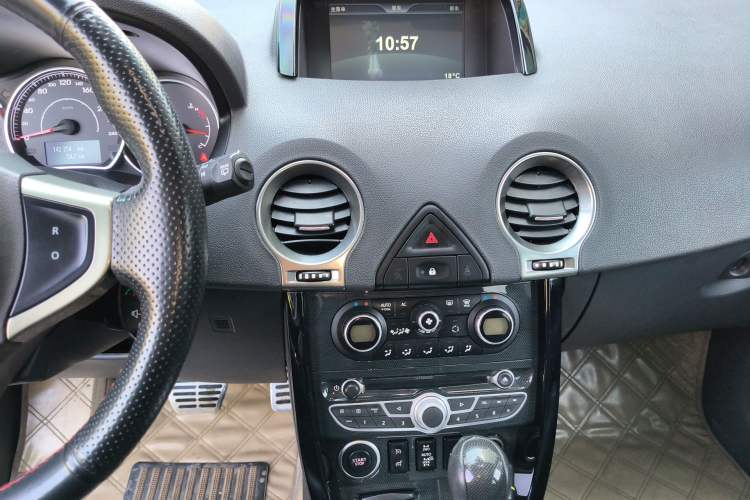 Used Renault Koleos 2012 2.5L 4x4 Comfort Edition with Navigation
