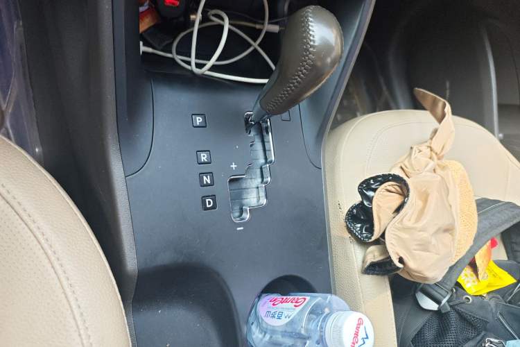 Used Hyundai ix35 2013 2.0L Automatic Two-Wheel Drive Smart GLS China IV Standard