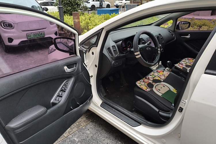 Used Kia K3 2015 1.6L Manual GL
