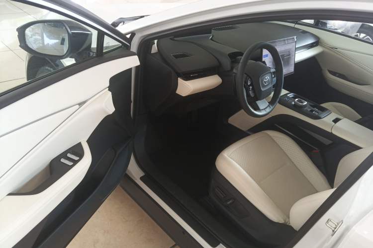 Used Toyota bZ5 2025 Model 550 PRO Smart Driving Edition
