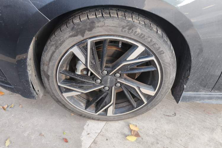 Used Lynk & Co 03 2023 1.5TD DCT JingPro Exterior 4