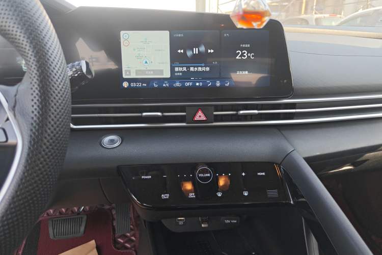 Used Hyundai Elantra 2022 1.5L CVT LUX Prestige Edition Audio And AC Panel