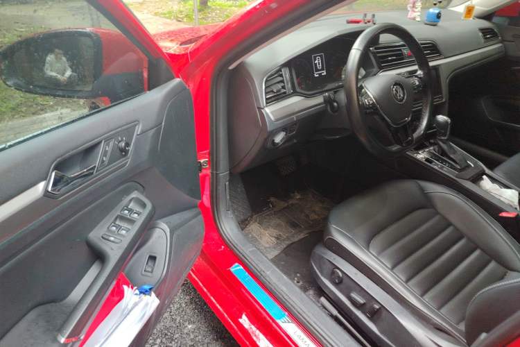 Used Volkswagen Lamando 2021 280TSI DSG Comfort Edition Driver Seat