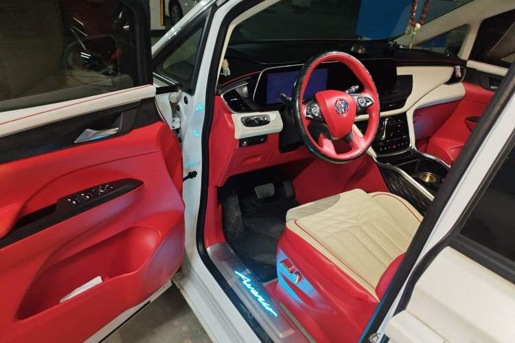 Used Buick GL8 2022 ES Landtrek 653T Comfort Edition Driver Seat