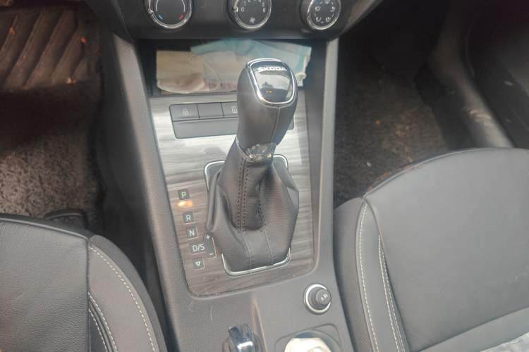 Used Skoda Octavia 2017 1.6L Automatic Smart Drive Edition