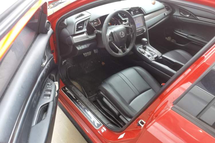 Used Honda Civic 2021 HATCHBACK 220TURBO CVT Trendy Cool Edition Driver Seat