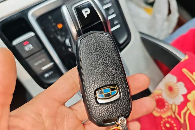 Used Geely Auto Emgrand X7 Sport 2020 1.8TD DCT Two-Wheel Drive Smart Connect 4G-Enabled Version