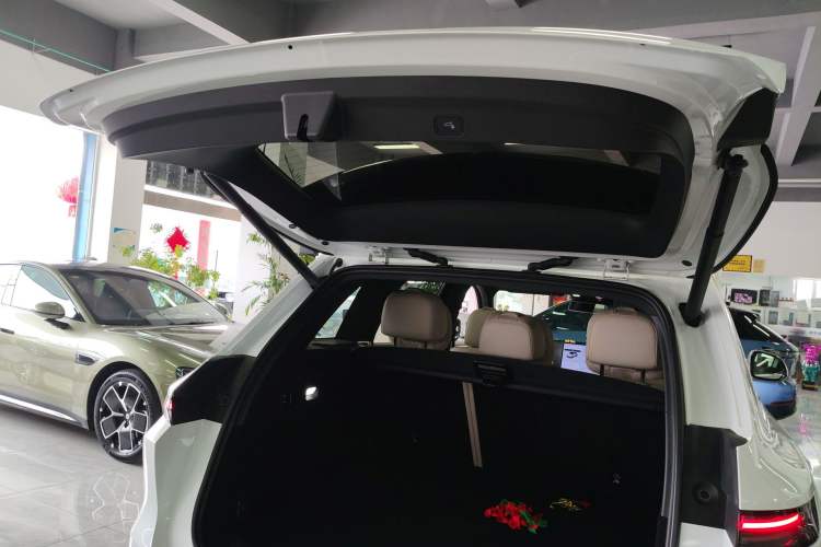 Used Li Auto L6 2024 Pro Model
