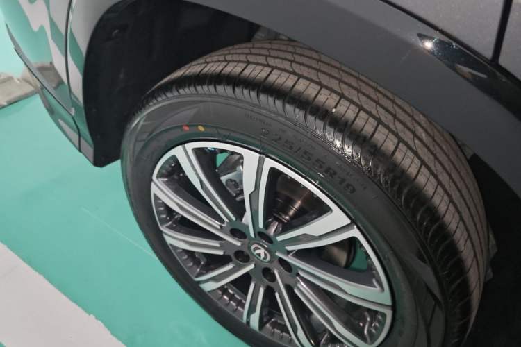 Used Changan CS75 PLUS 2026 Model, Smart Champion Edition 1.5T New Blue Whale Smart Navigation Version